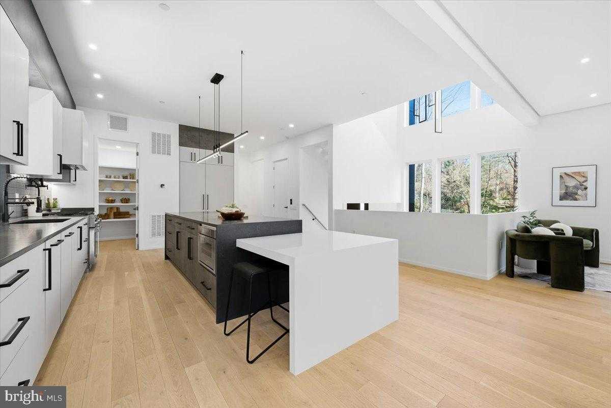 7502 Nevis Rd photo 2