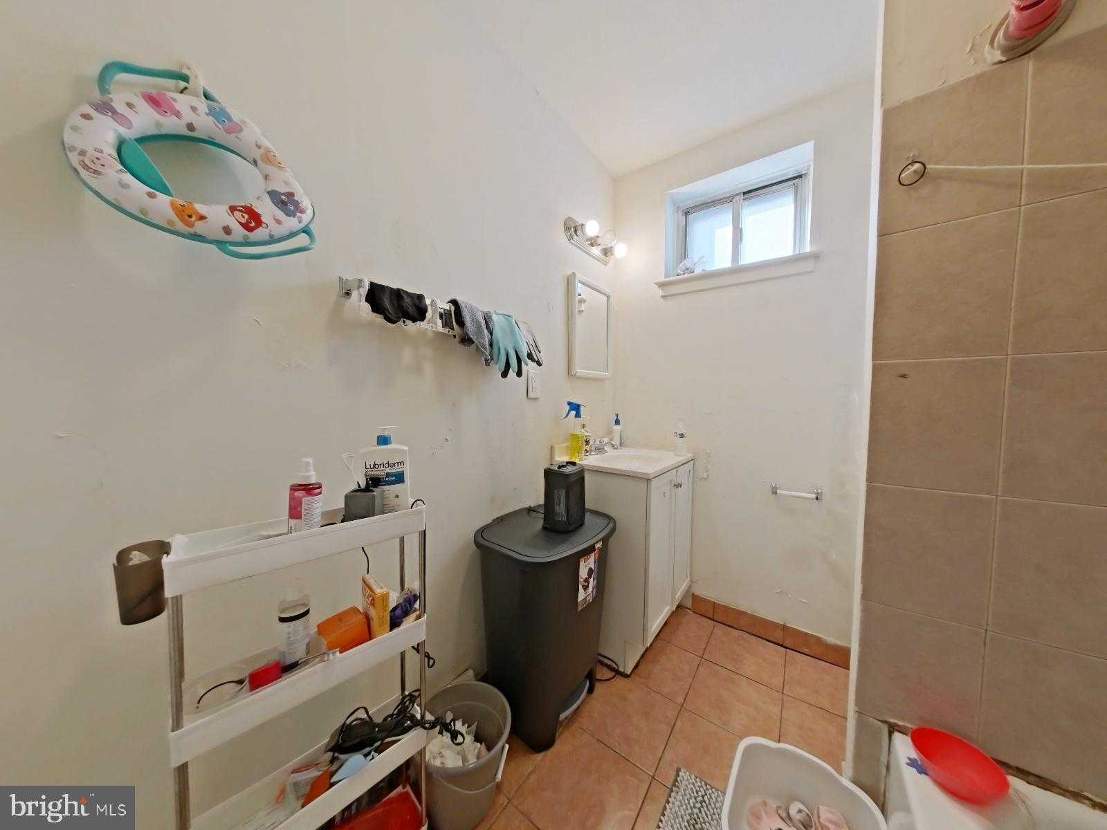 2041 N 15th St photo 11