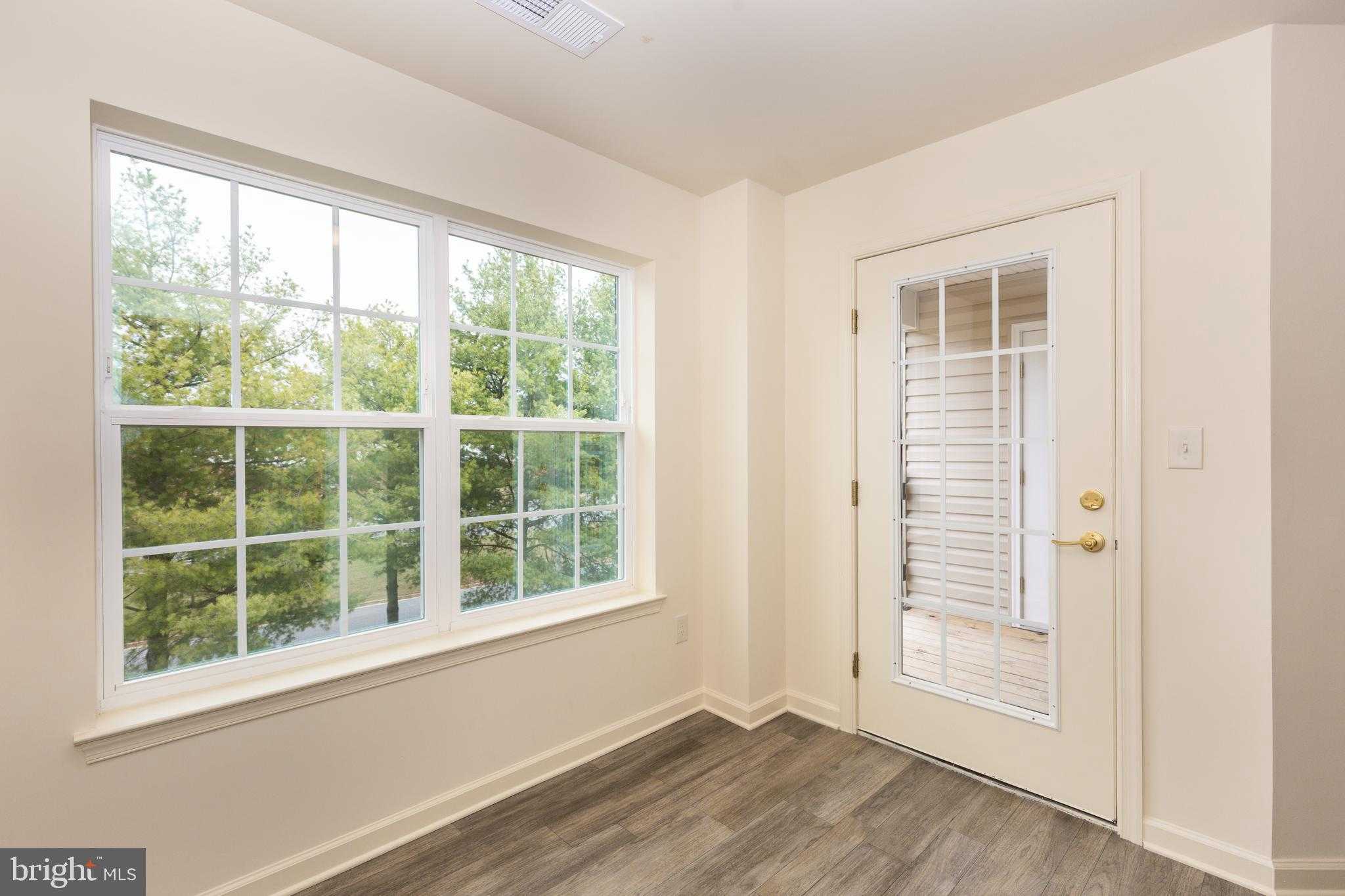 820 Wembley Dr photo 7