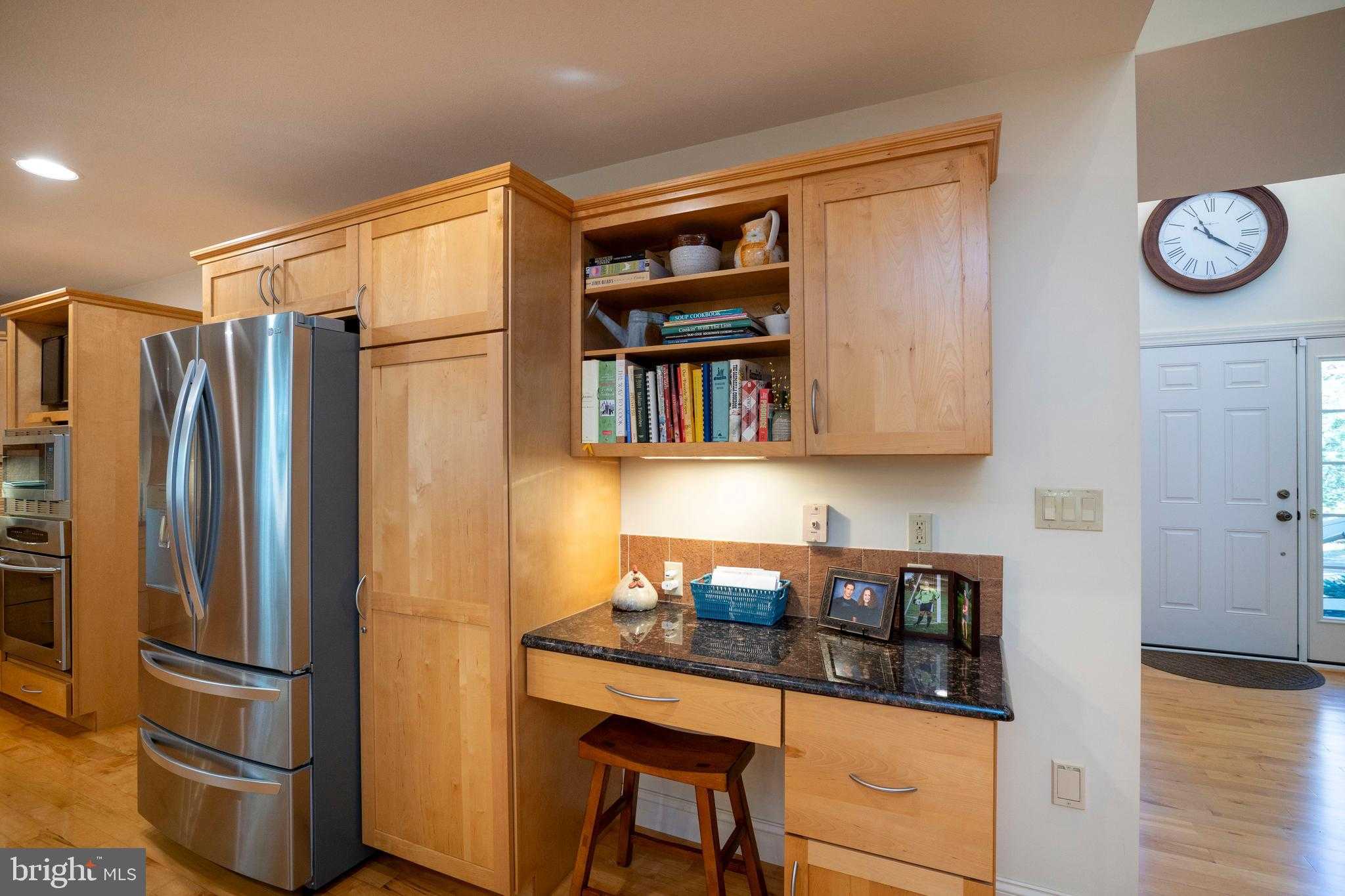 160 Teaberry Dr photo 32