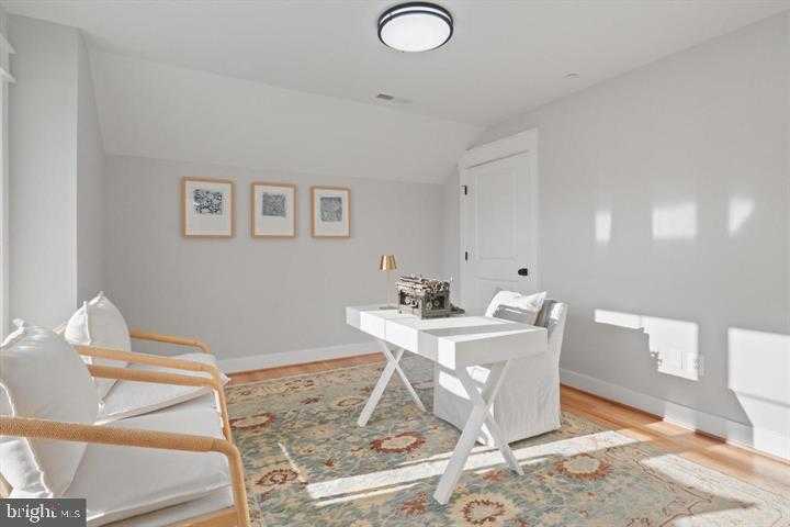 2806 Norbeck Rd photo 26