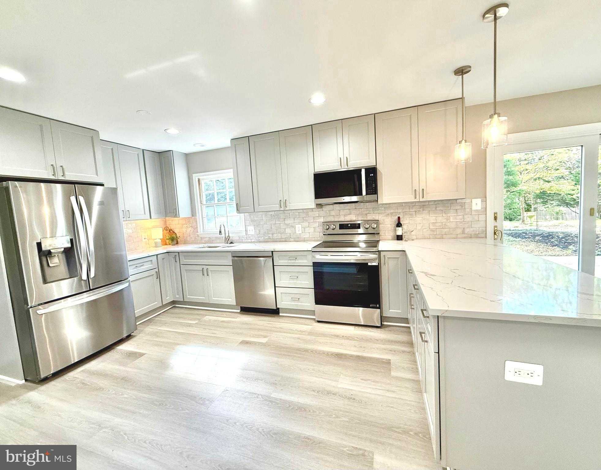 2960 Hibbard St photo 3