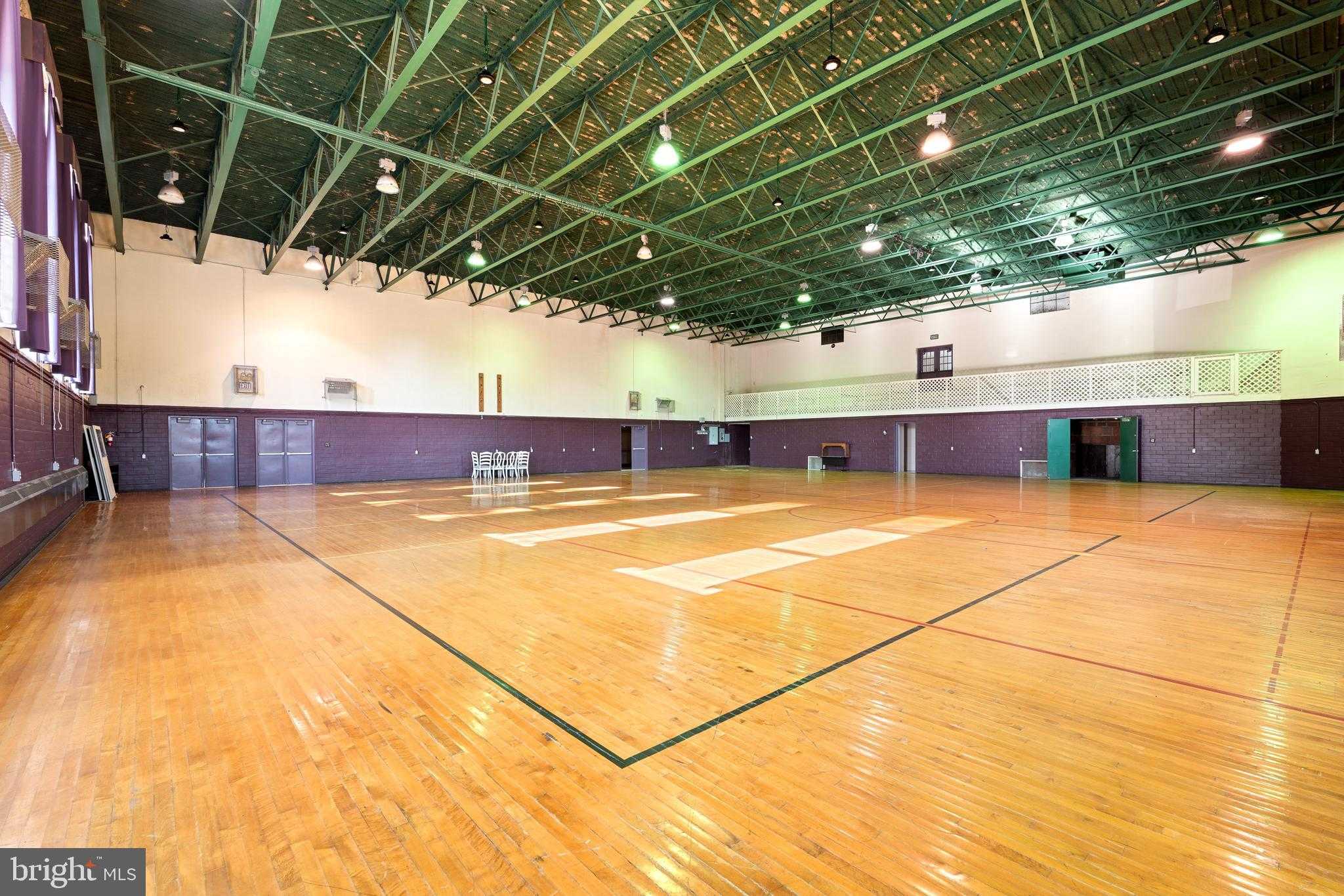 1001 Moore St photo 5