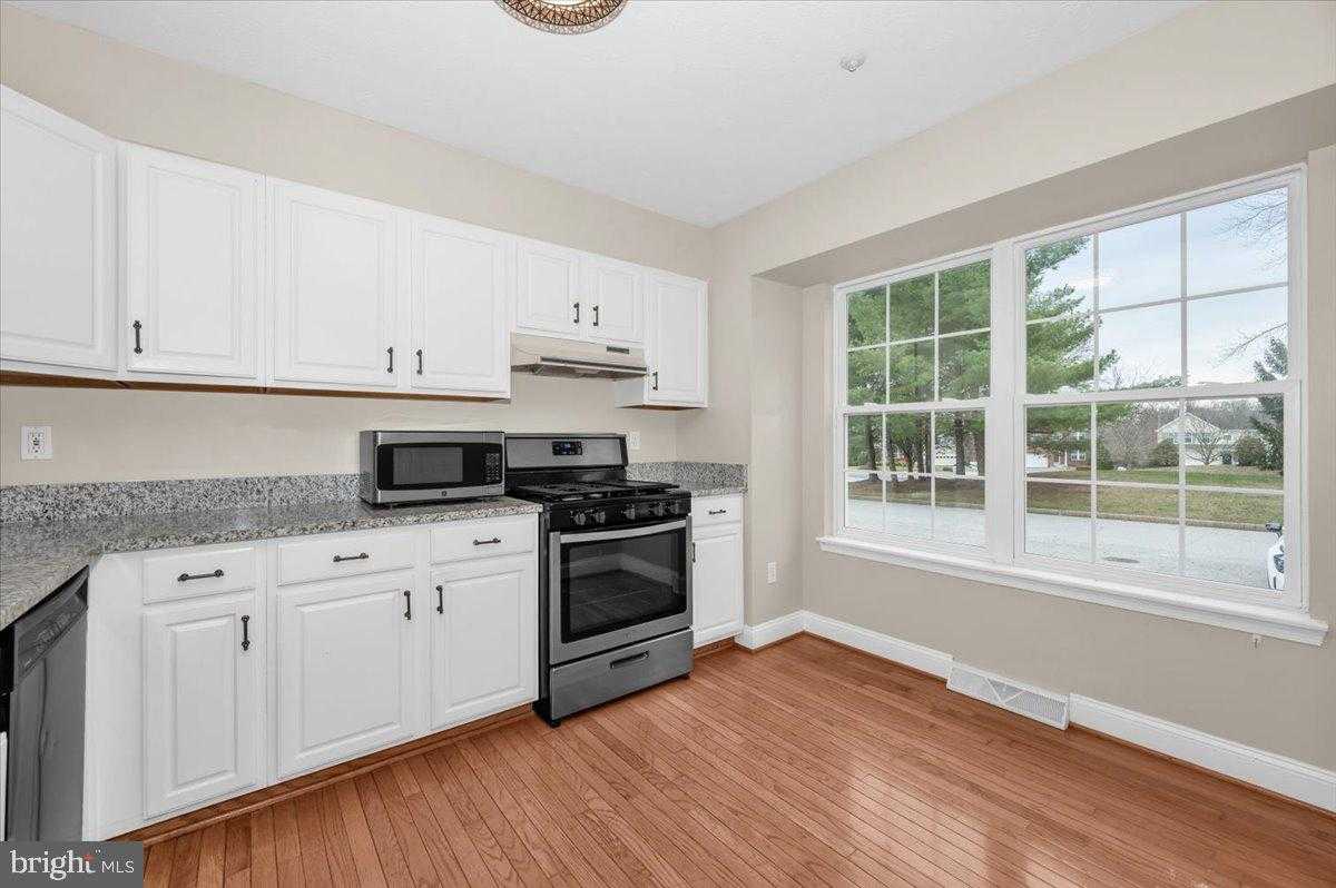 1184 Heathfield Rd photo 10