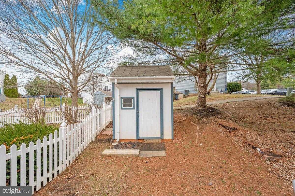 1184 Heathfield Rd photo 41