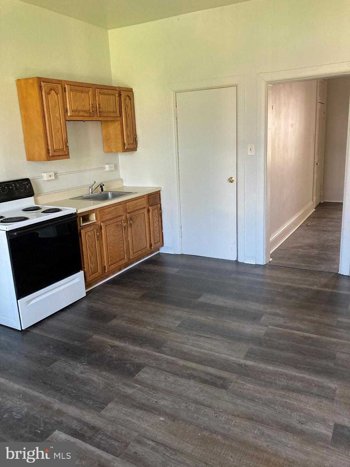 25 S Locust St photo 31