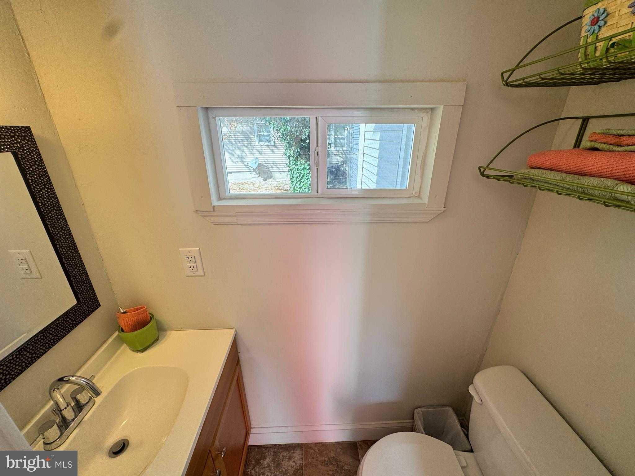 204 Holland Ave photo 22