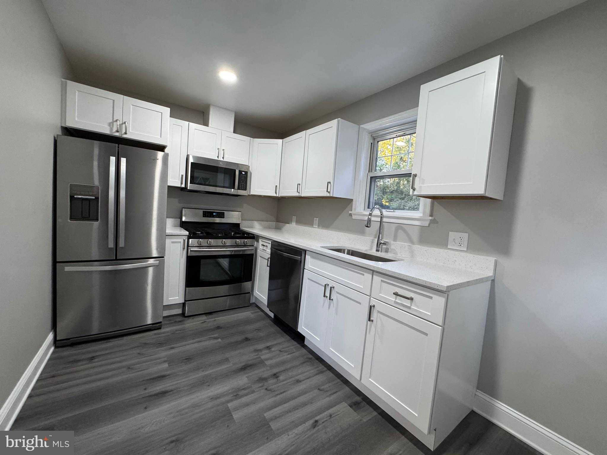 19 Pelczar Ave photo 10