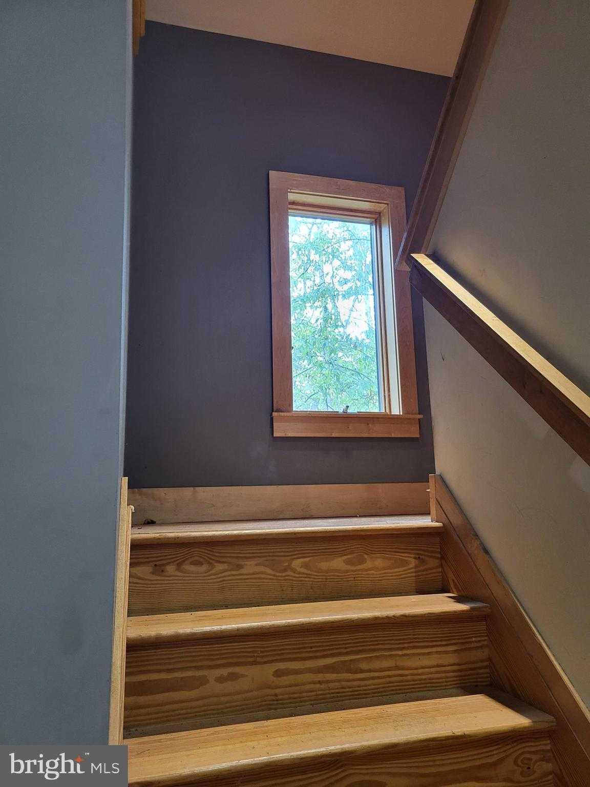 645 S Edwards Ave photo 4