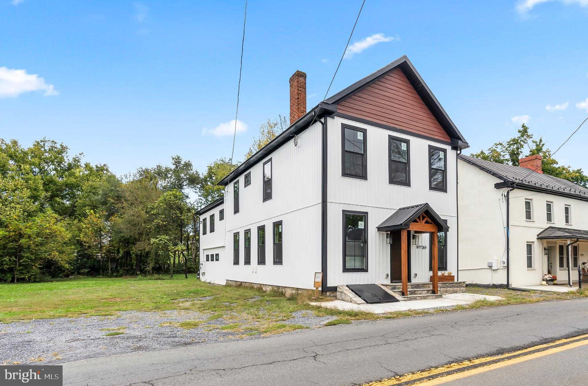 7269 Queen St photo 3