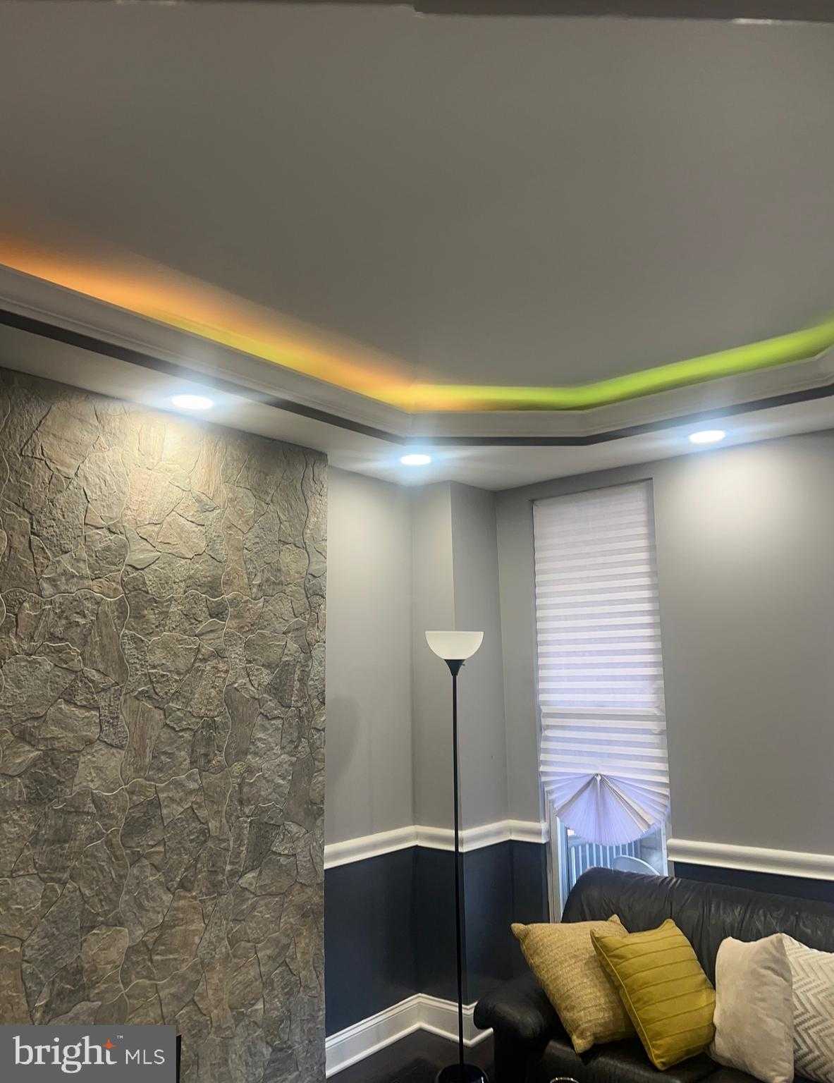 2225 Homewood Ave photo 10