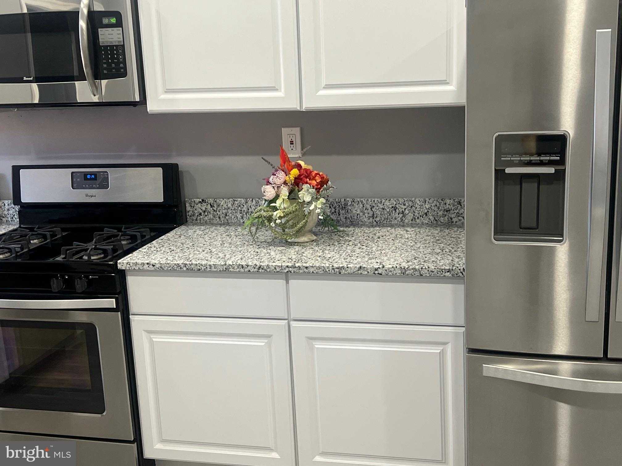 2225 Homewood Ave photo 15