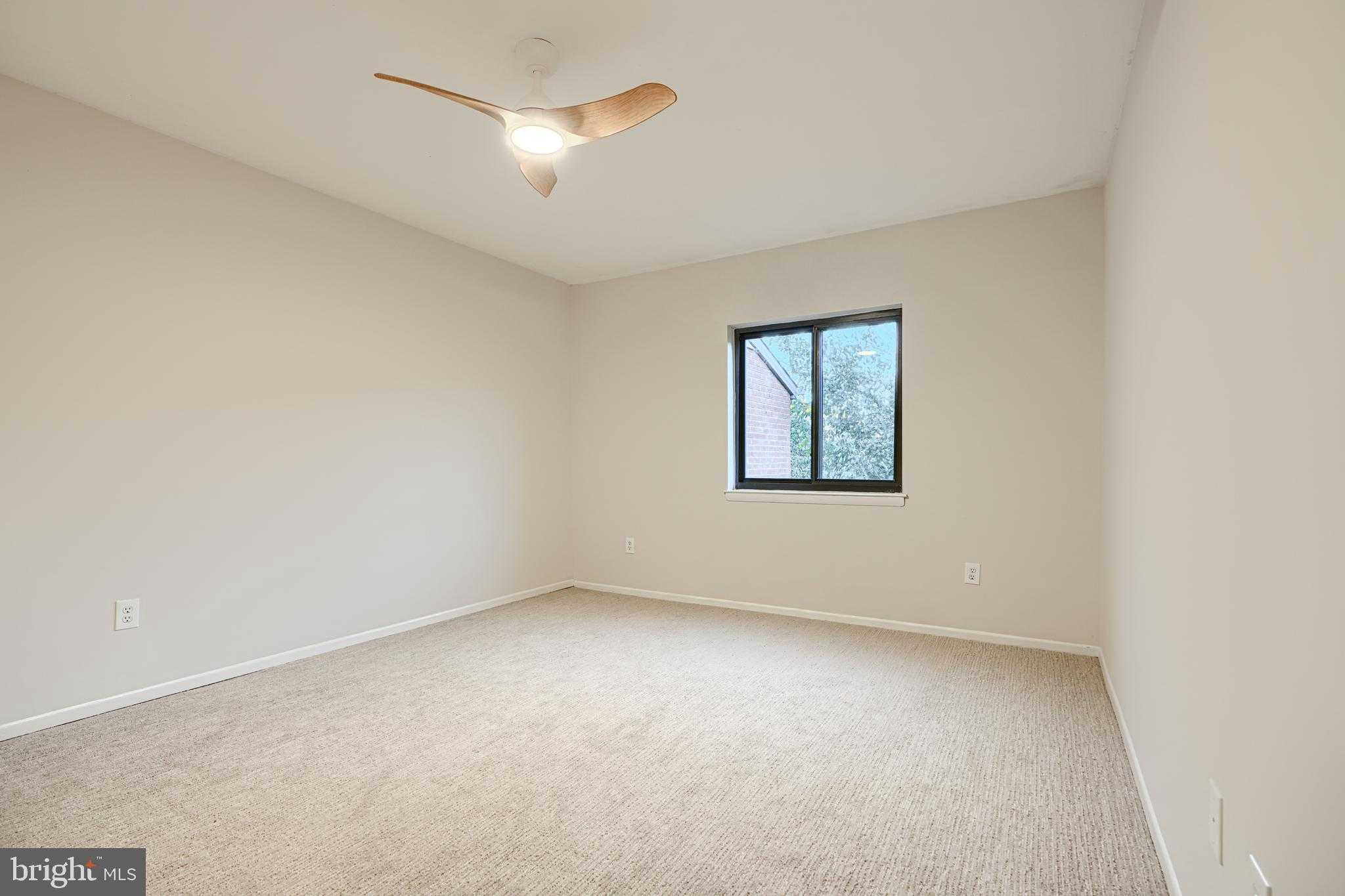 8223 Ruxton Crossing CT photo 32