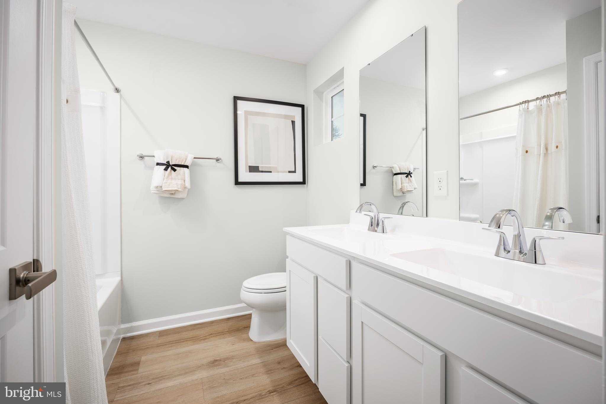 20057 Rosebank Way photo 12