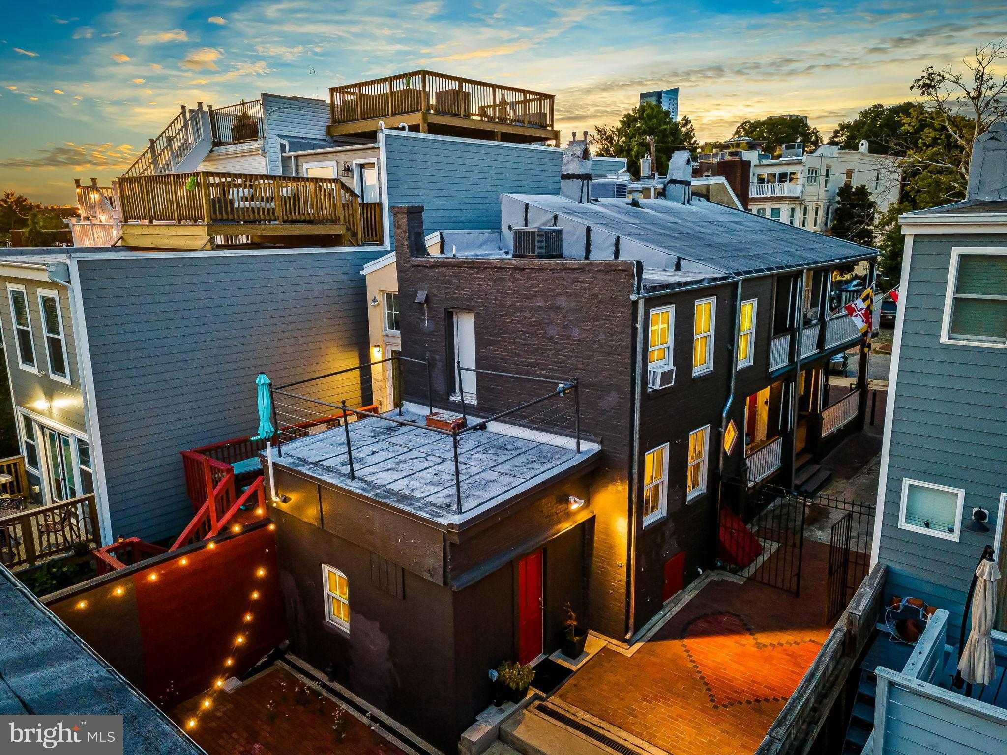 337 E Hamburg St photo 3