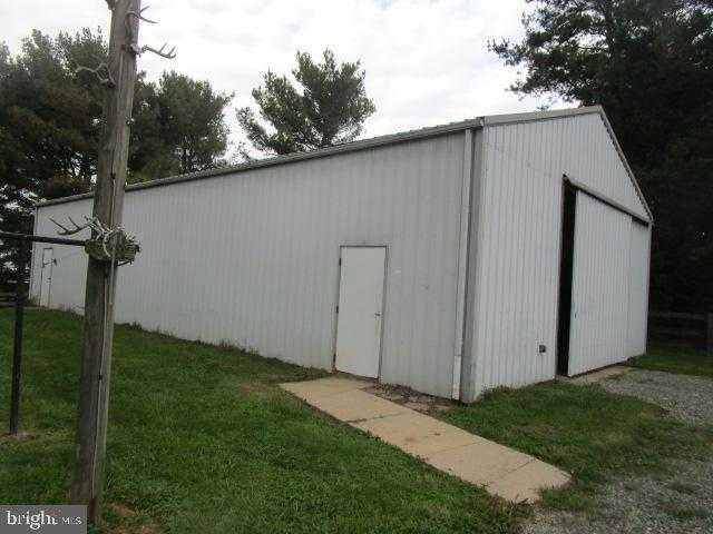 1746 Hopewell Rd photo 3