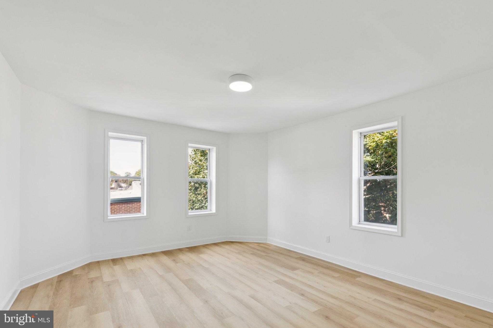 137 W Manheim St photo 56