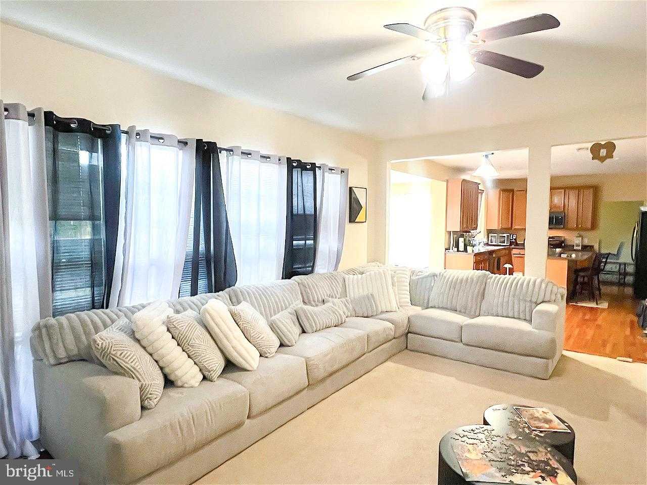 1649 Thorndale Rd photo 4