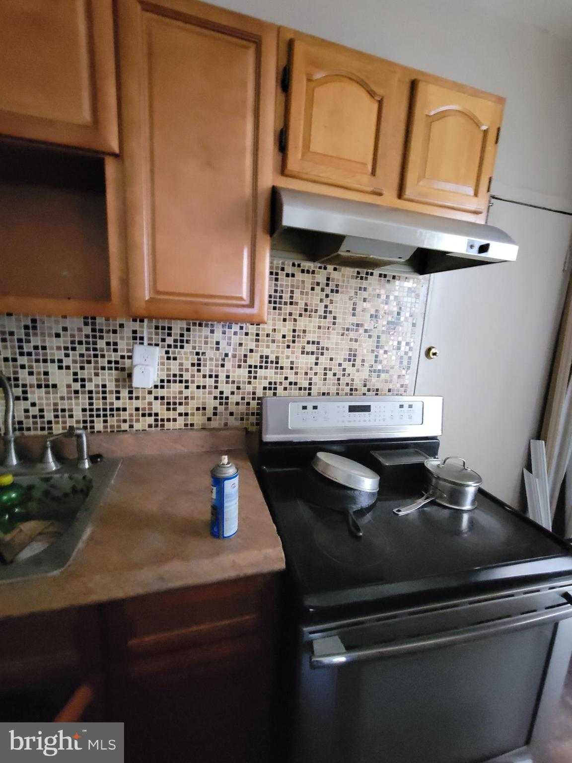 2246 N Carlisle St photo 14