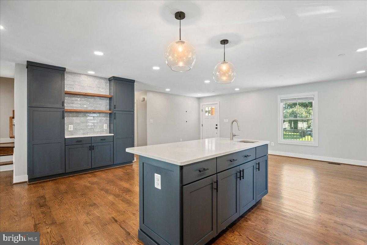 206 Point Ln photo 15