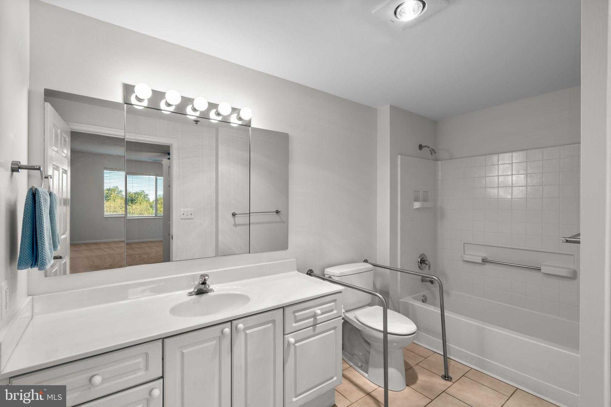 3210 N Leisure World Blvd Apt 1001 photo 29