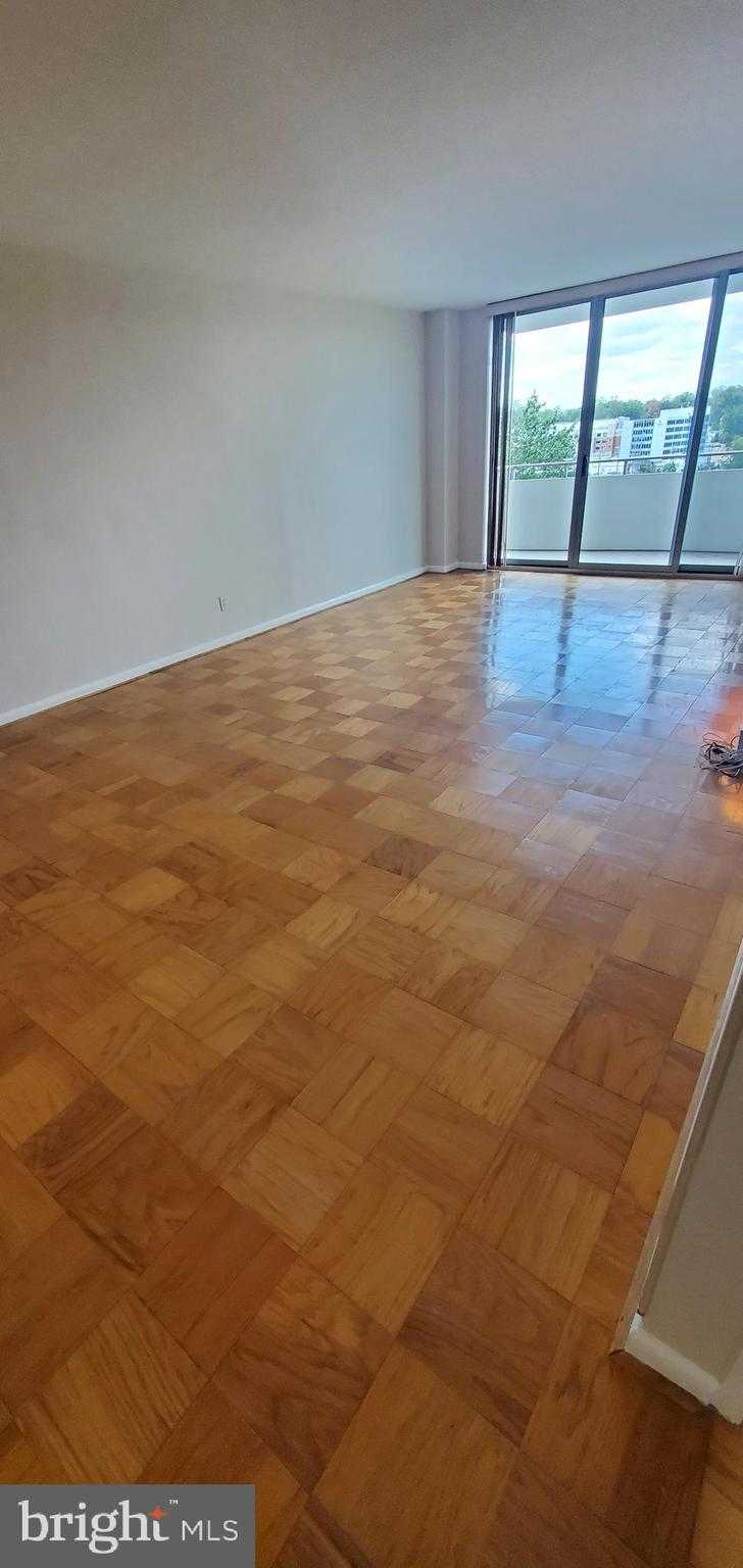 5101 River Rd Apt 907 photo 5