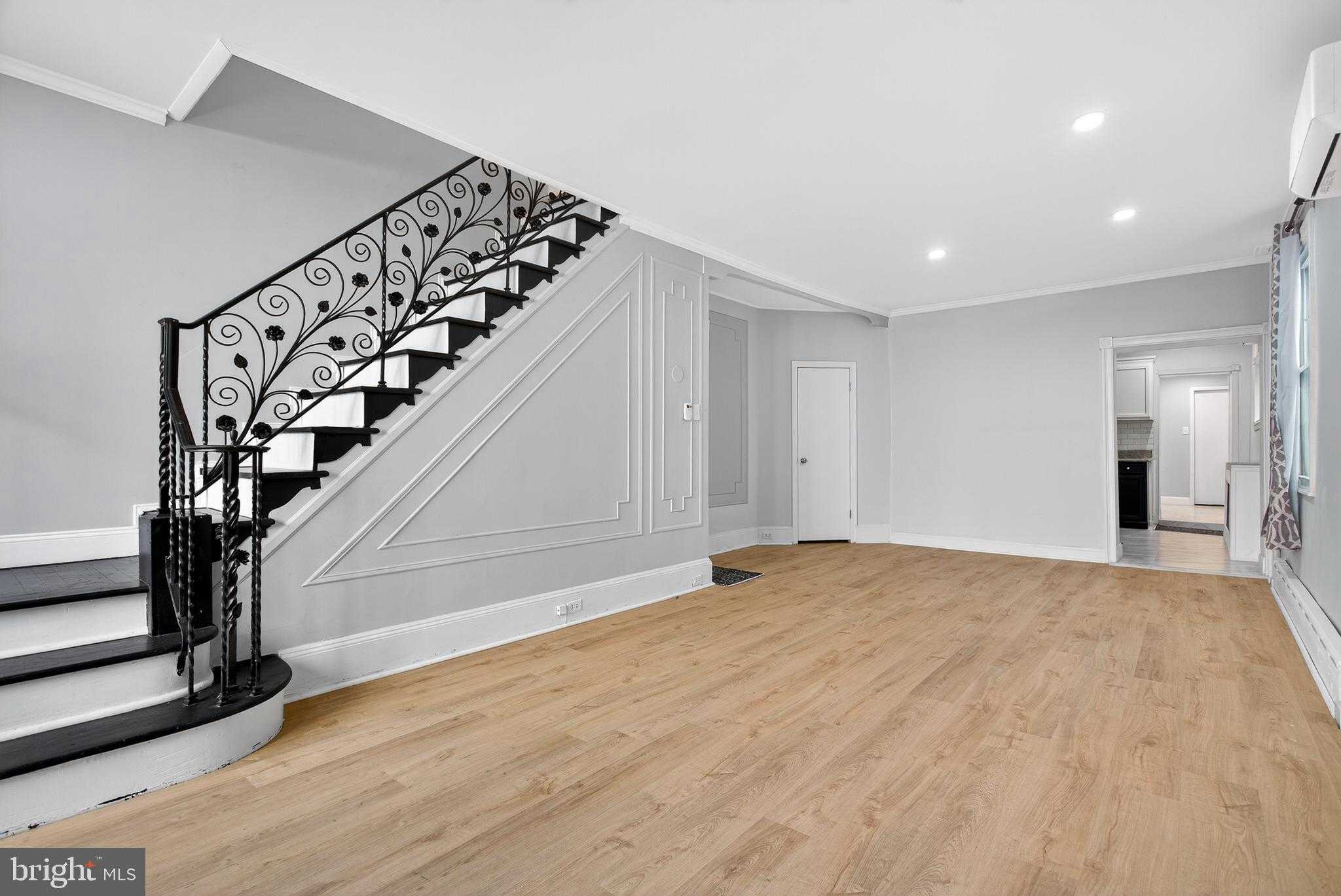 2509 Salmon St photo 6