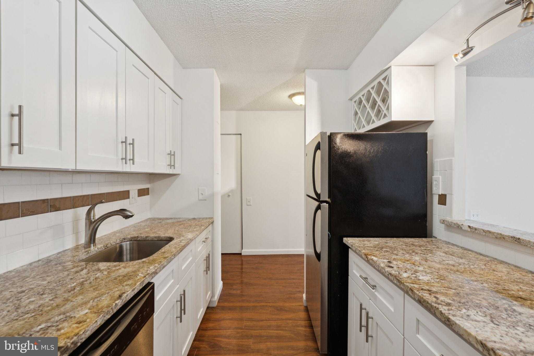 1420 Locust St Apt 7l photo 6