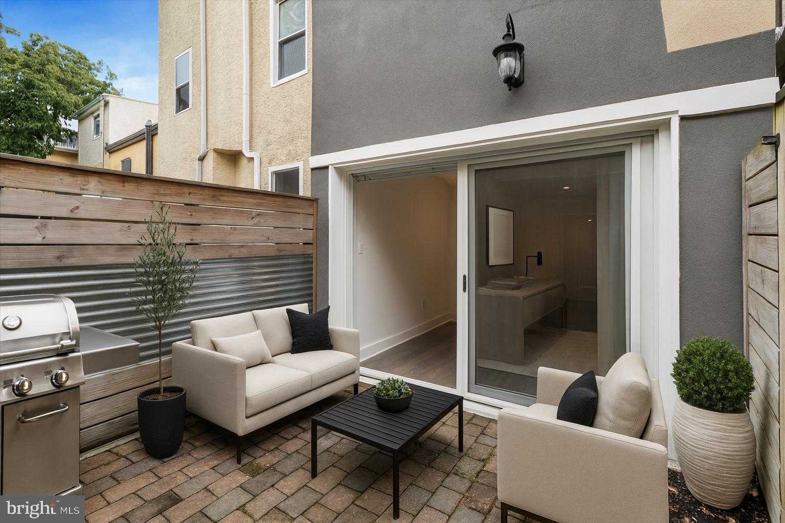 774 S Hicks St photo 7