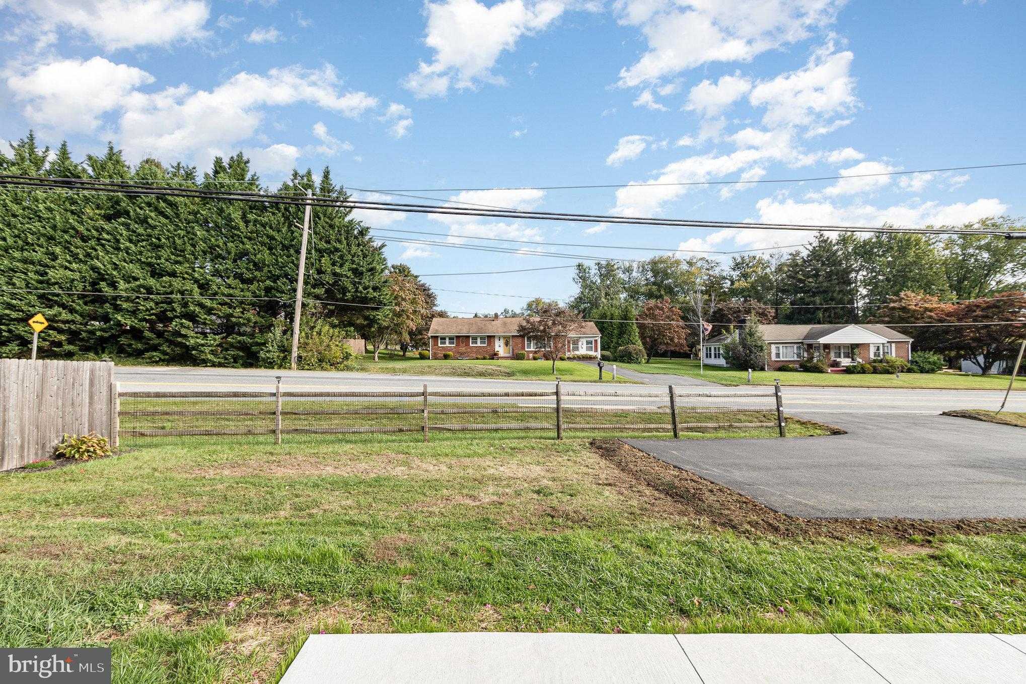 1514 Superior St photo 40