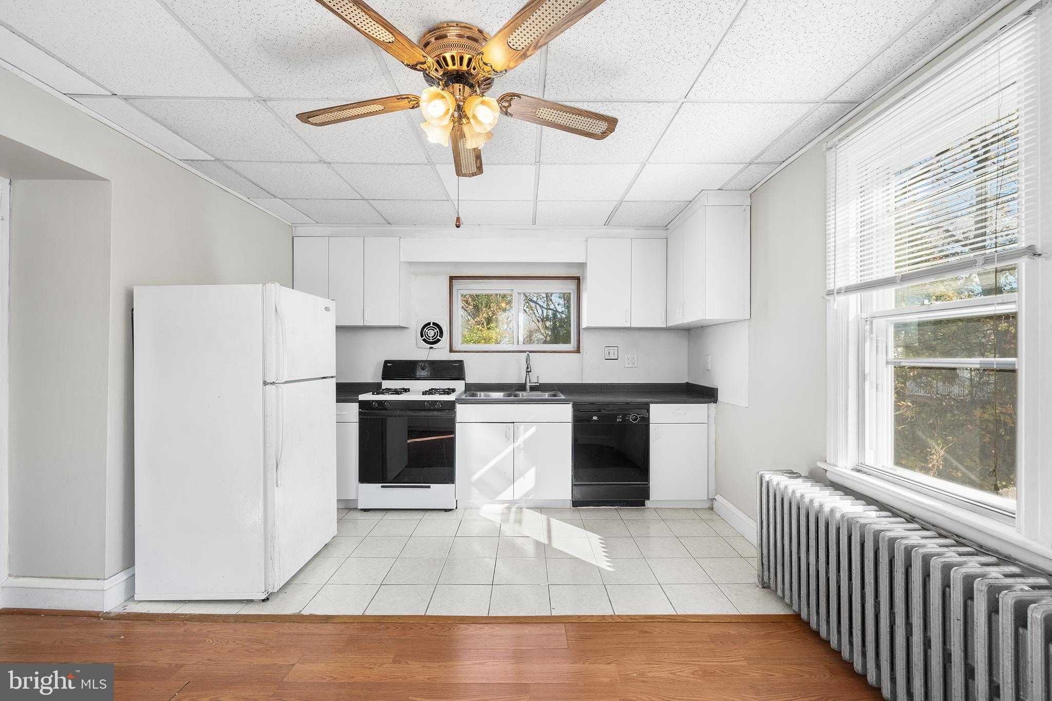 7301 Chestnut Ave, Melrose Park