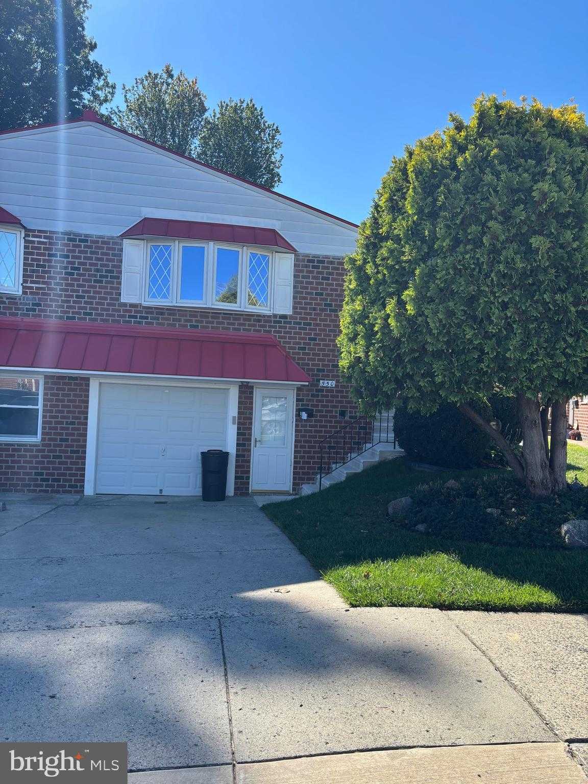 550 Arnold St photo 67