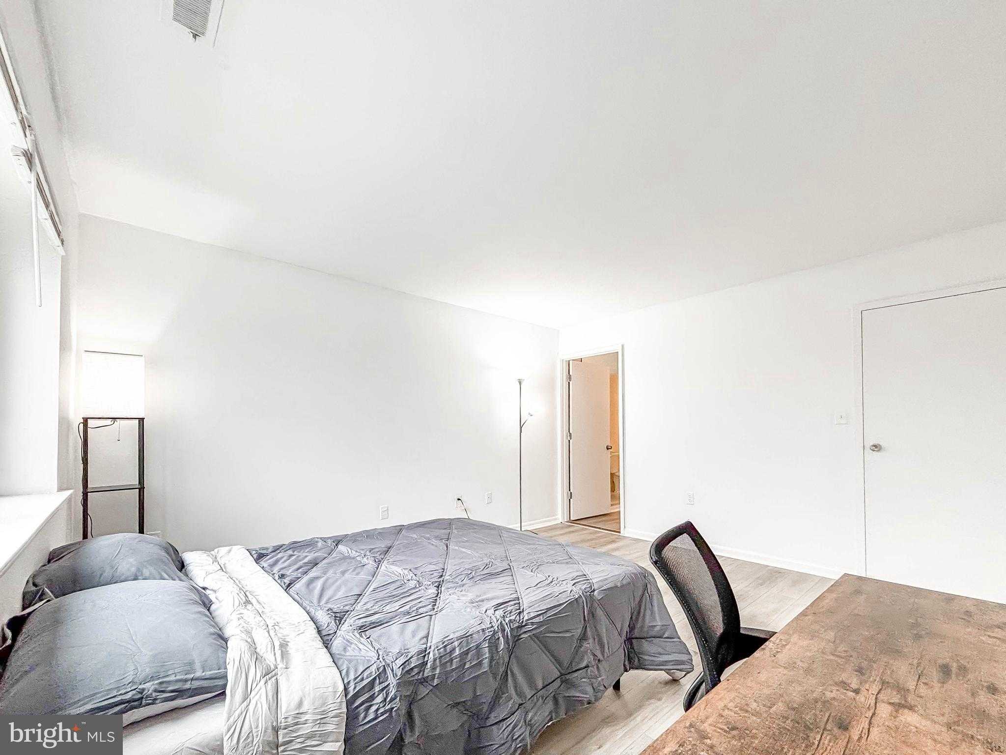 130 Slade Ave Apt 411 photo 17