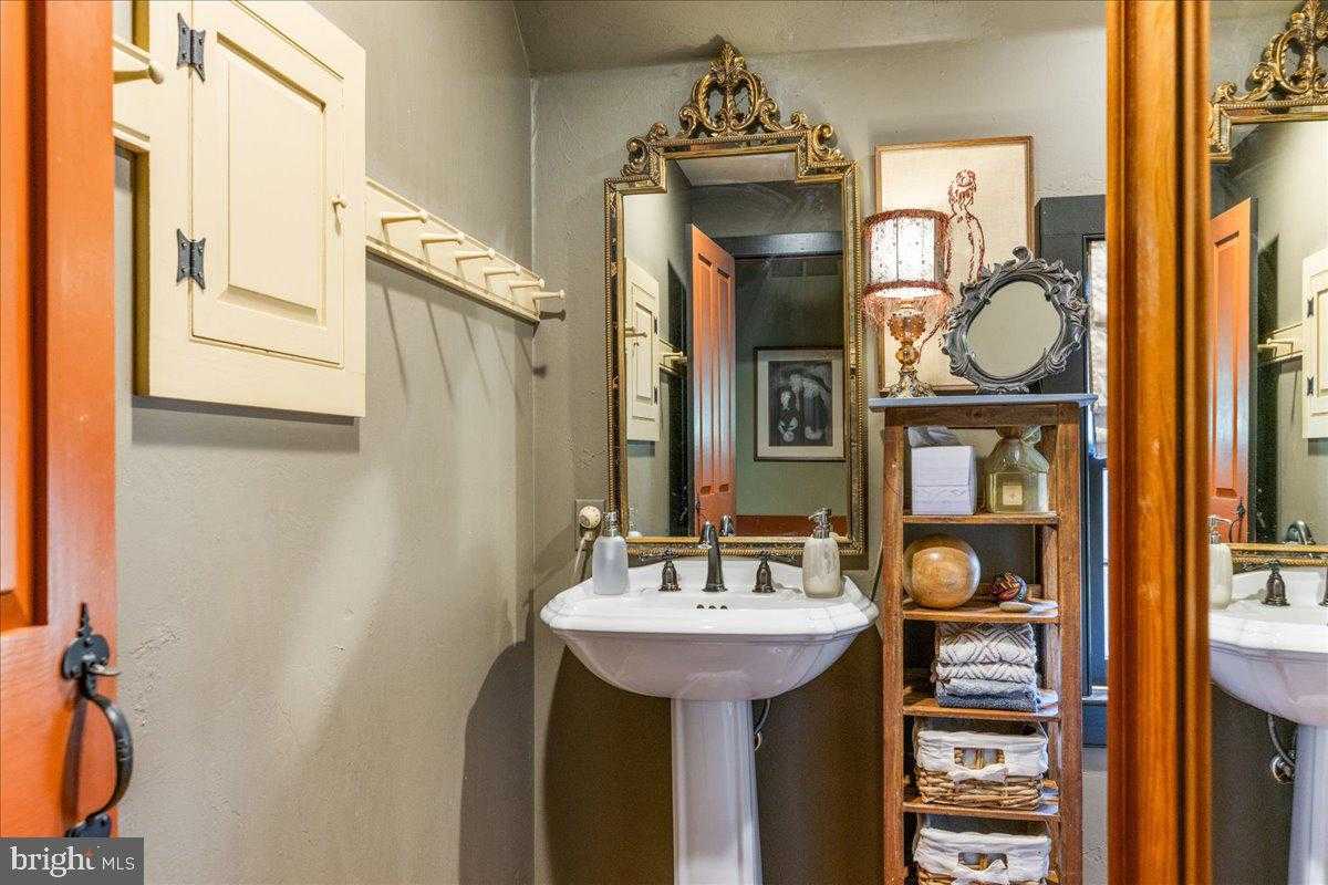 1249 Pebble Hill Rd photo 17