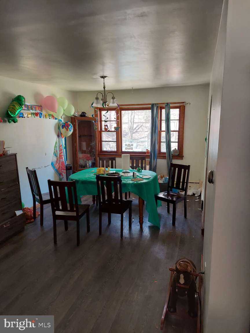 630 S Hoffman Blvd photo 11