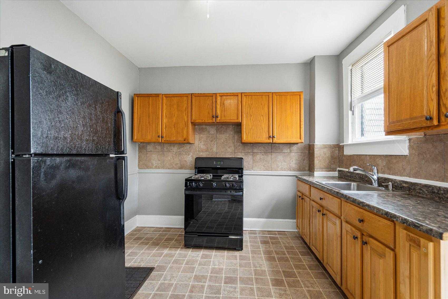 2946 Arunah Ave photo 12