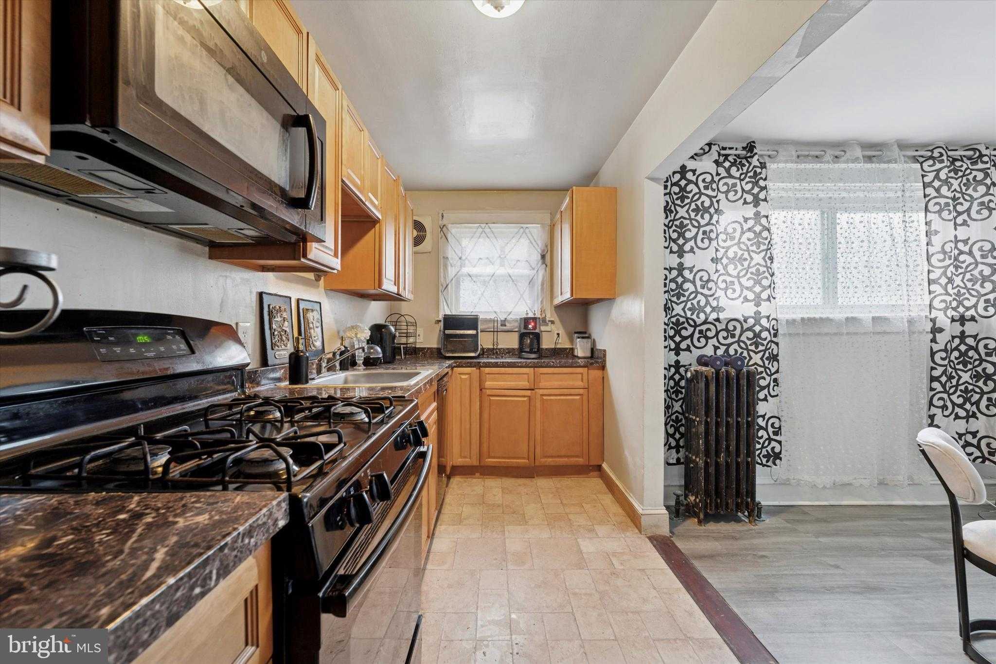 219 Laurel Rd photo 7