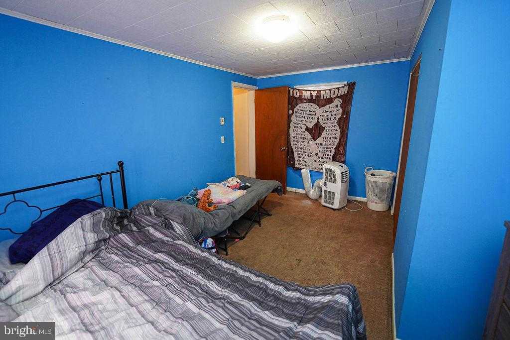 212 Main St photo 29