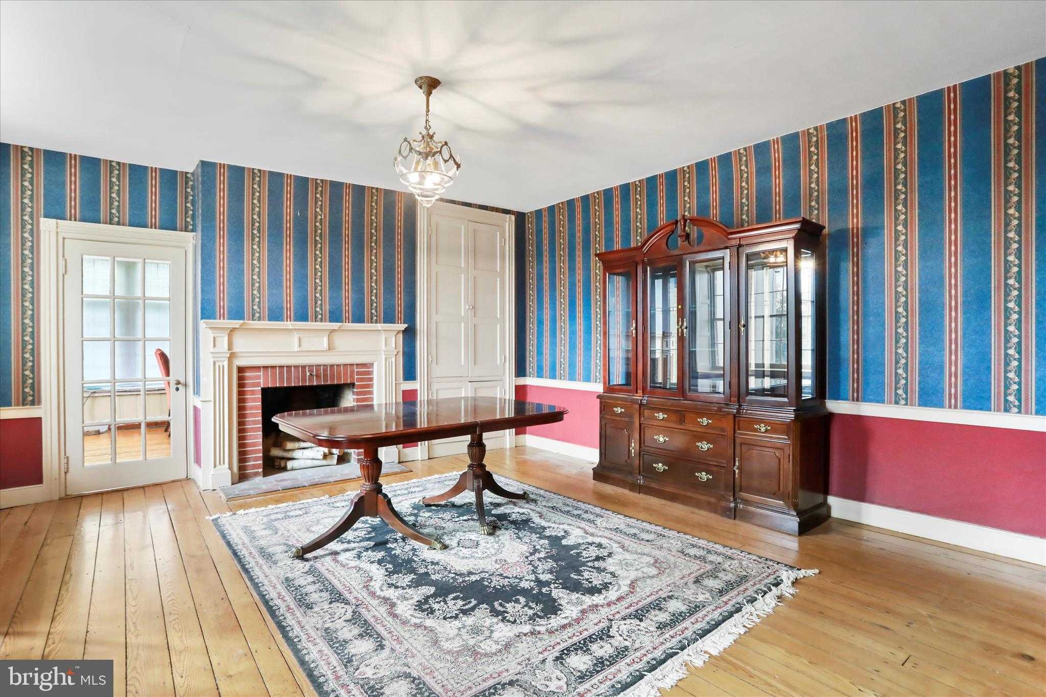 431 Leitersburg St photo 8