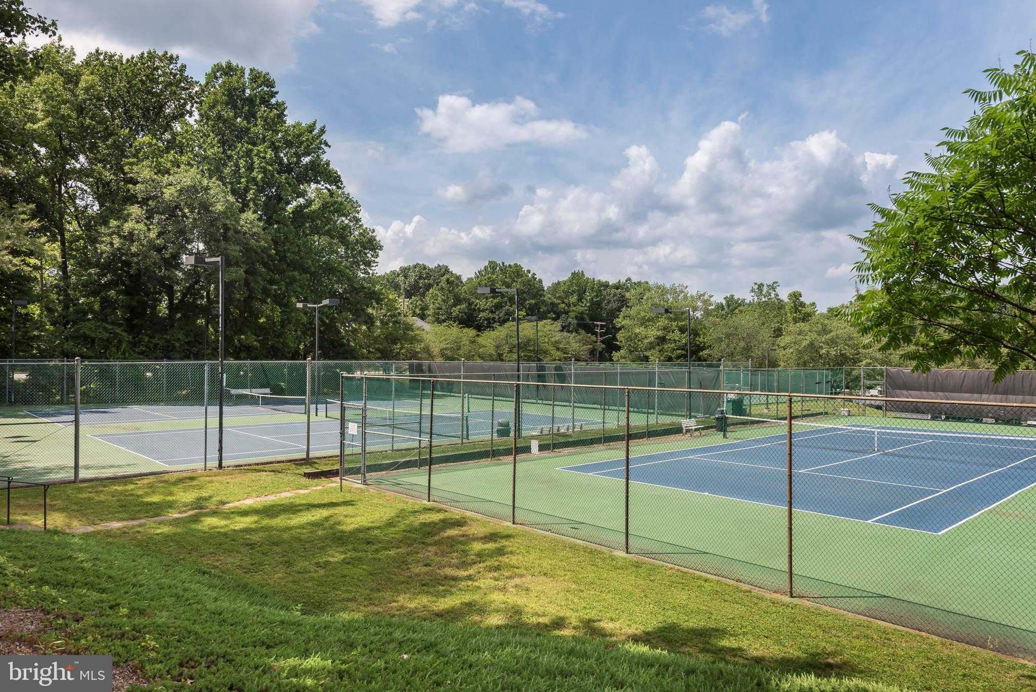 932 Riversedge Cir photo 42