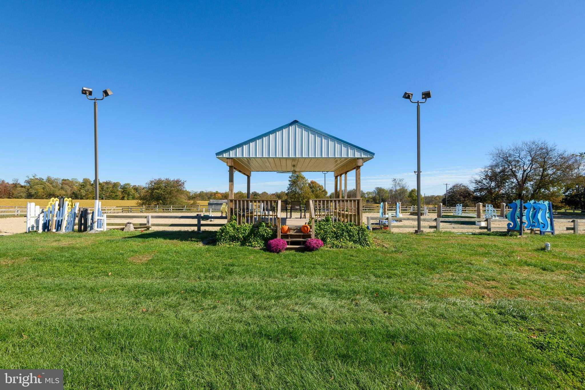 845 Waterway Rd photo 11