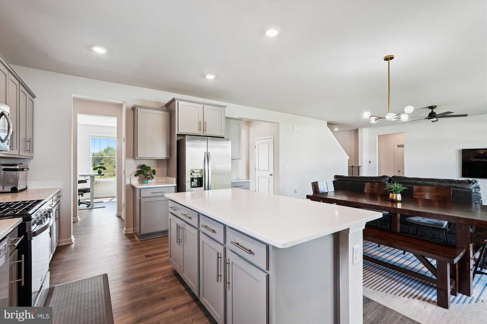 348 Tyson Dr photo 17