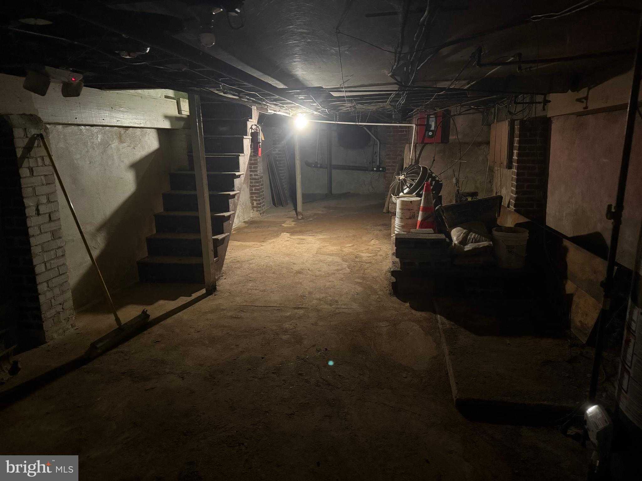 2615 E Allegheny Ave photo 47