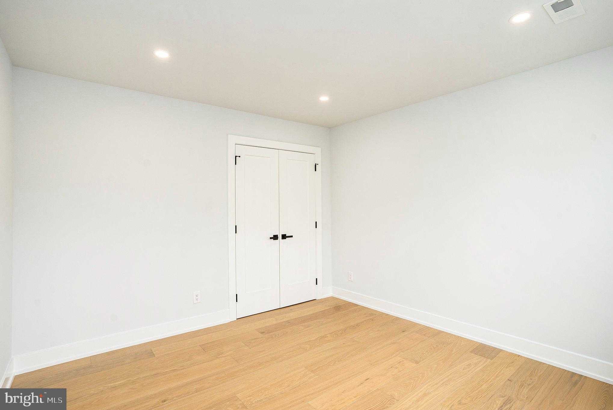 Woodbrook Ln photo 42