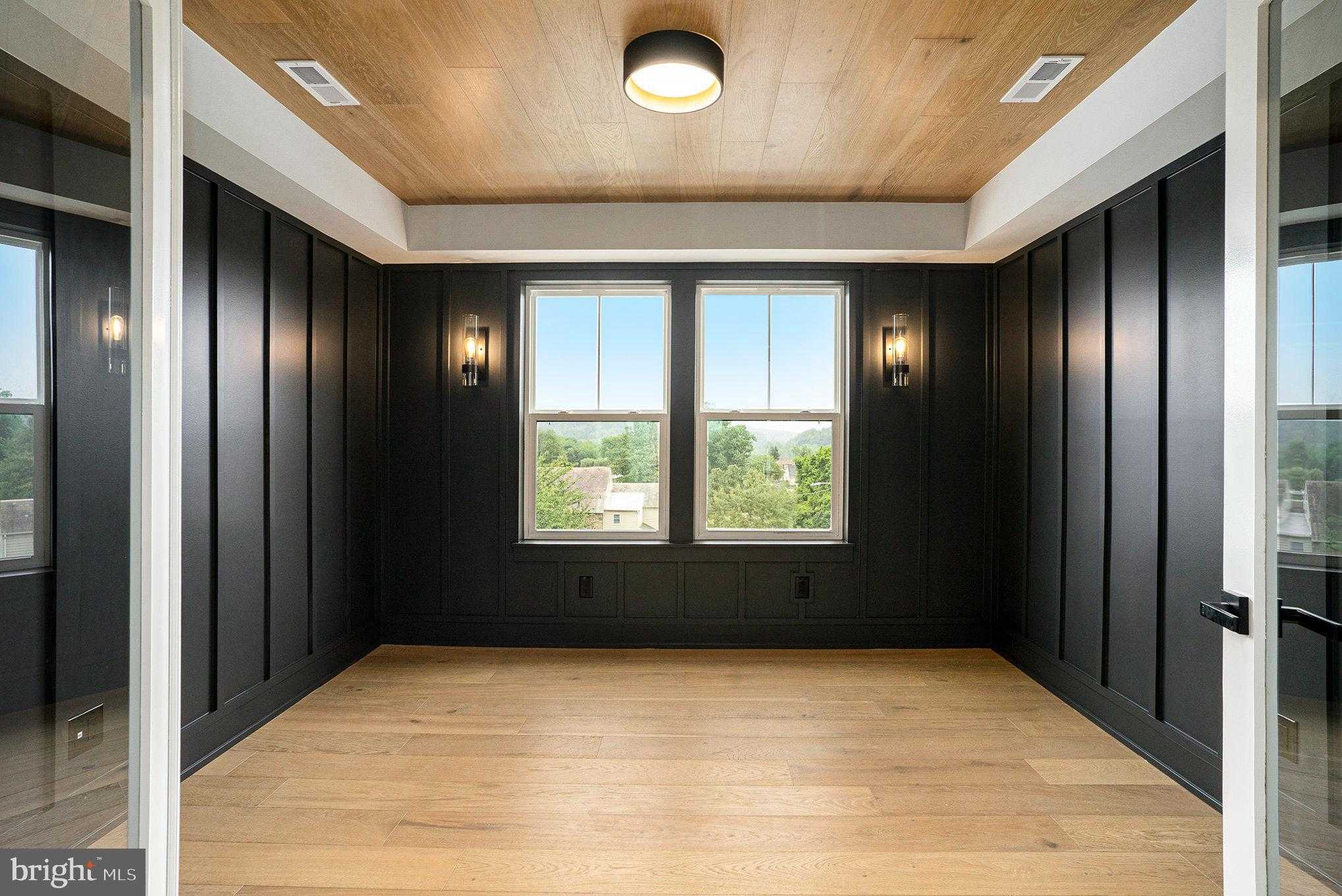 Woodbrook Ln photo 43