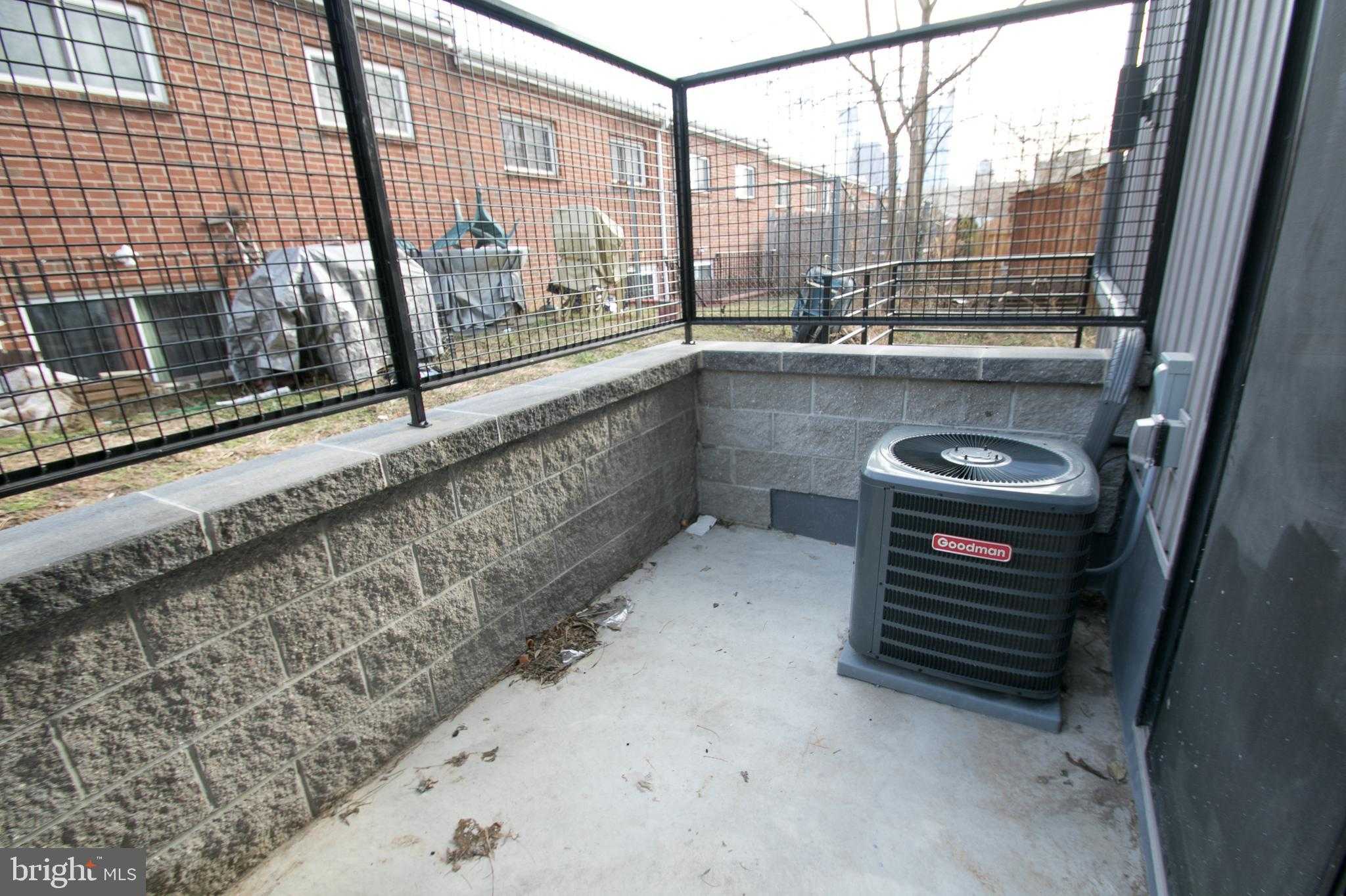 755 N Capitol St photo 15