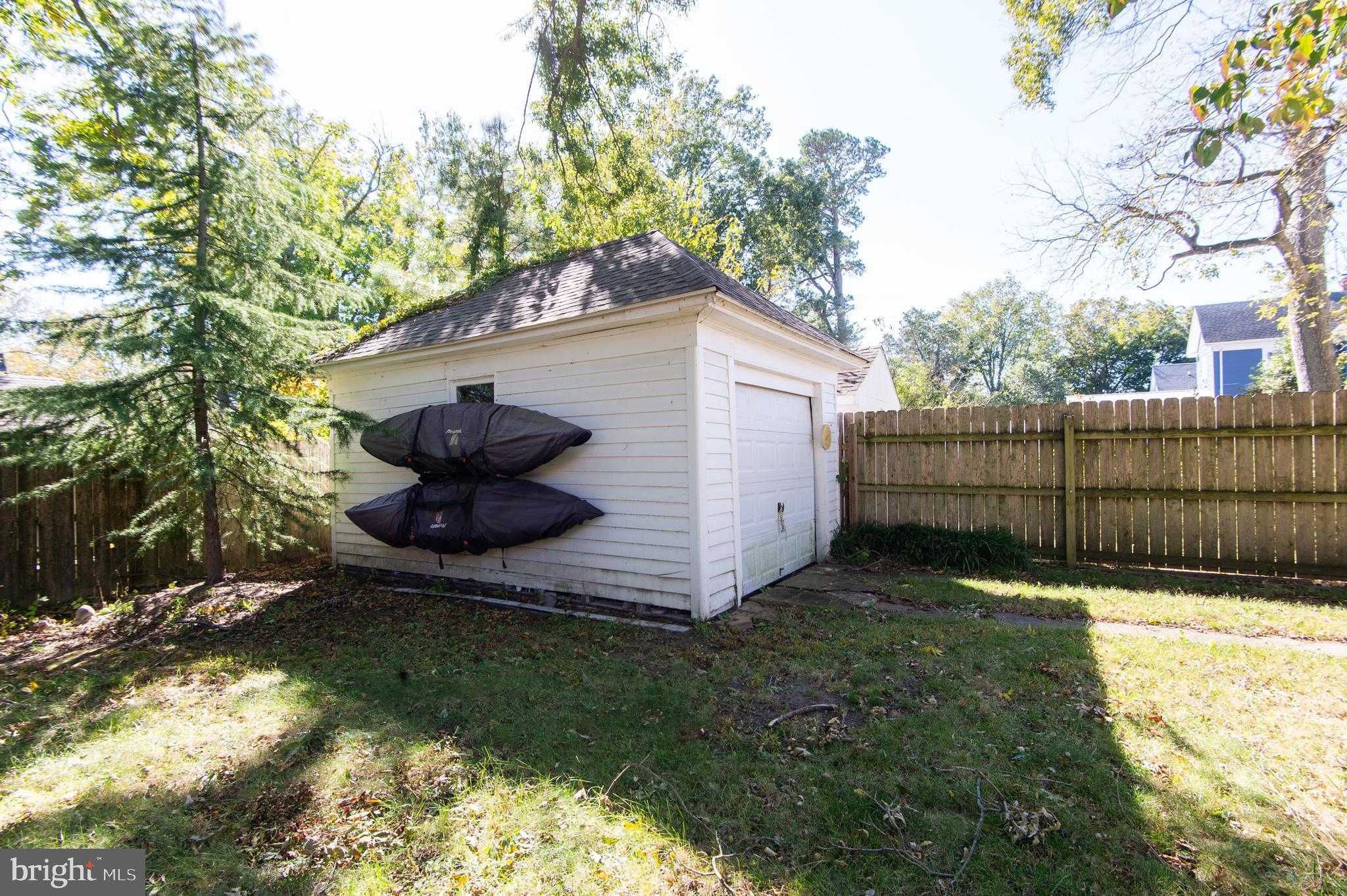 306 Belvedere Ave photo 43