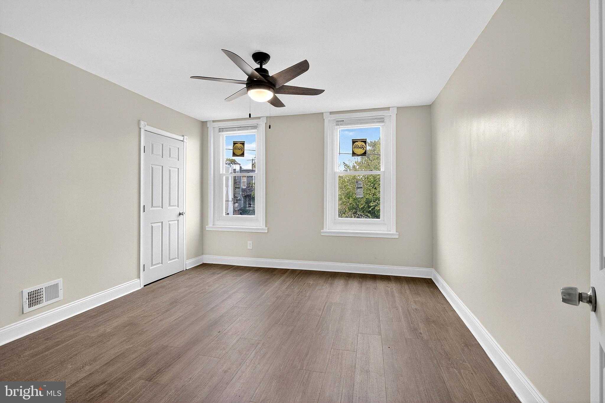 808 E Hilton St photo 22