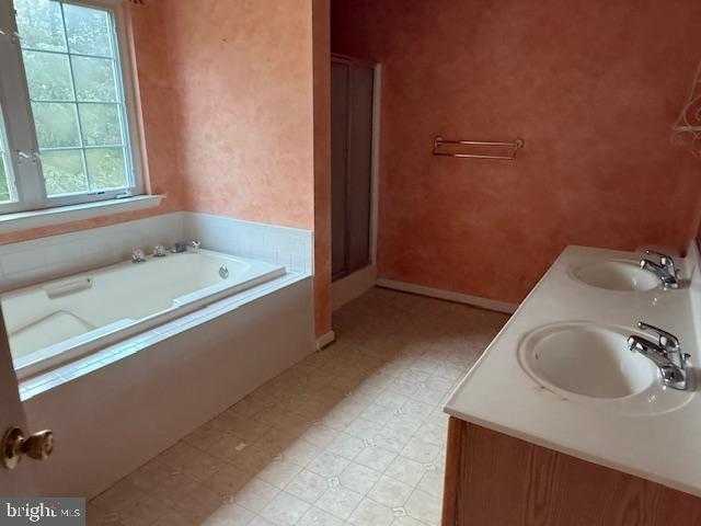 202 Williamsburg Cir photo 20