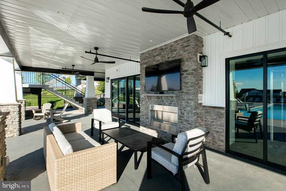 520 Trifecta Rd photo 32